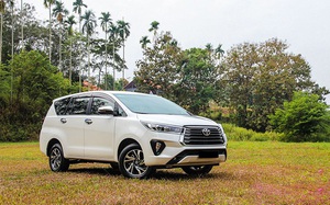 Giá lăn bánh Toyota Innova giảm sâu tháng 12/2021, liệu có cạnh tranh được Xpander?