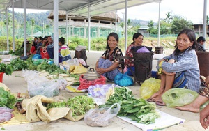 &quot;Chợ chiều năm ngàn&quot; có gì độc đáo? 