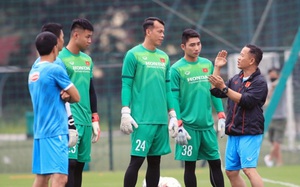 Vì sao 4 thủ môn thủng lưới nhiều nhất V.League được lên ĐT Việt Nam?