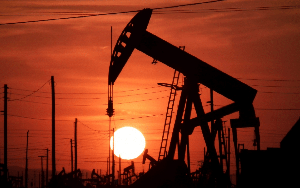 Vì đâu các nhà khai thác không còn đổ xô khoan dầu khi giá dầu Brent tiến gần mốc 70 USD?