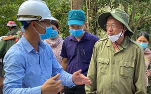 Quảng Ngãi: Chủ tịch huyện kiểm tra hiện trường, xử lý vụ thuỷ điện phá chiếm đất rừng  