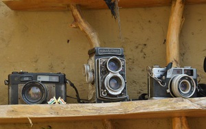 Nghề sửa máy ảnh xưa ở Hà Nội 
