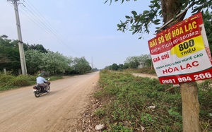 'Sốt đất' khiến giá đất tại Hà Nội và TP.HCM tăng đột biến