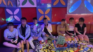 Quảng Nam: Chống lệnh, quán karaoke mở cửa, để khách chơi ma túy