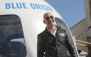 Triệu phú bí ẩn chi hàng triệu USD để ngồi cạnh Jeff Bezos trong chuyến bay lên vũ trụ 