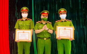 Chủ tịch Hà Nội khen thưởng 2 cán bộ Công an quận Tây Hồ dũng cảm cứu người đuối nước