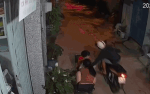 Clip: Trượt ngã khi đi cướp, nam thanh niên bị cả xóm lao ra vây bắt