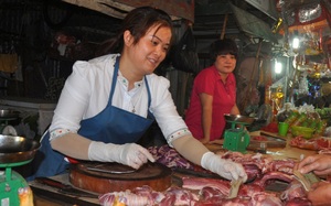Giá lợn hơi bất ngờ nhích lên ở một số vùng, giá thịt ở chợ vẫn cao vút vì lý do này?
