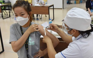Tập huấn tiêm chủng vắc xin Covid-19 cho 700 điểm cầu, chuẩn bị cho chiến dịch lớn nhất