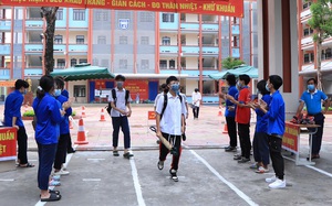 Top 14 trường có điểm chuẩn vào lớp 10 từ 45-50, nhiều trường đình đám ở Hà Nội
