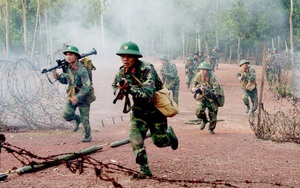 Vì sao Quân đội Việt Nam vẫn sử dụng rất tốt &quot;huyền thoại&quot; AK-47?