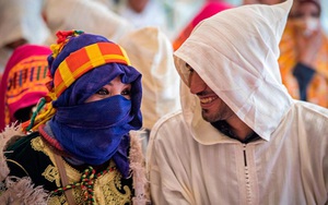 Marocco: Trải nghiệm độc đáo với lễ hội Kết hôn và “Trò chơi thuốc súng” của bộ lạc Berber
