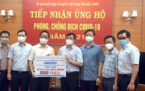CLB báo chí Bắc Ninh tại Hà Nội và VOV trao tặng 1 tỷ đồng giúp Bắc Ninh, Bắc Giang chống dịch Covid-19