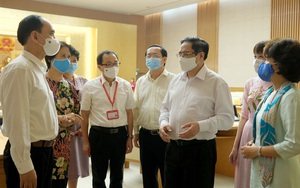 Thủ tướng Phạm Minh Chính: Phải sản xuất bằng được vắc xin phòng chống Covid-19