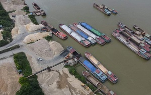 Phú Thọ: Nhiều doanh nghiệp lấn chiếm lòng sông Lô, hoạt động bến cảng đã hết hạn cấp phép
