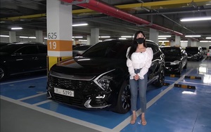 Nữ Youtuber trải nghiệm nhanh Kia Sportage 2022, đánh giá bất ngờ