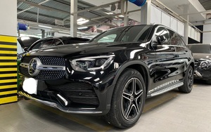 Mercedes GLC 300 AMG 2021 chạy 40km, bán lại giá khó tin