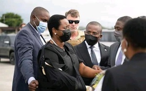 Phu nhân cố tổng thống Haiti trở về nước dự đám tang chồng