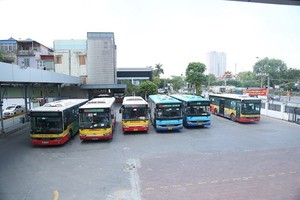 Hà Nội tạm dừng hoạt động vận tải hành khách công cộng đến 37 tỉnh, thành phố