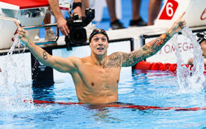 Video: Cận cảnh màn phá kỷ lục Olympic của kình ngư Mỹ Caeleb Dressel ở cự ly 100m bơi tự do nam