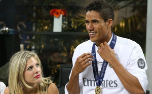 Chuyện tình đẹp như mơ của Raphael Varane và cô luật sư quyến rũ