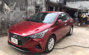 Ngã ngửa với giá Hyundai Accent chạy lướt 4.000km lên sàn xe cũ