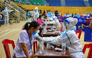 Đà Nẵng: Sử dụng xe tiêm vaccine Covid-19 lưu động phục vụ các đối tượng tại khu vực phong tỏa