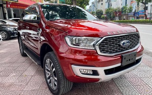 Khó hiểu Ford Everest mới đăng ký, người dùng bán lỗ 300 triệu 