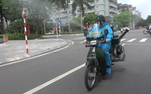 Hà Nội: Xe phun khử khuẩn gắn máy lưu động được thử nghiệm trên đường phố