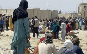 Taliban thiêu sống 1 phụ nữ vì nấu ăn dở, biến nhiều cô gái trẻ thành nô lệ tình dục