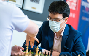 Đối đầu Vua cờ Magnus Carlsen, Lê Quang Liêm khởi đầu nan tại Aimchess US