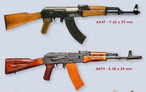 Súng tiểu liên AK-74 có xứng đáng là "hậu bối" của khẩu AK-47?