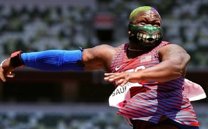 Olympic Tokyo 2020: VĐV đẩy tạ gây sốt với loạt tạo hình Joker, Hulk
