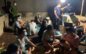 Đắk Lắk: Bắt quả tang 12 con bạc say sưa sát phạt trong thời gian giãn cách xã hội