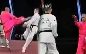 Clip: Võ sư Thiếu Lâm tỉ thí cao thủ Taekwondo và cái kết