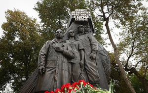 Nga khánh thành tượng đài vinh danh bác sĩ trong đại dịch Covid-19