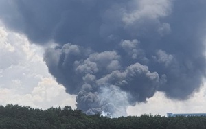 Clip: Cháy lớn tại một Công ty ở trong Khu công nghiệp Bình Dương
