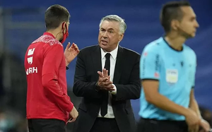 Real Madrid hòa như thua, HLV Ancelotti "vừa đấm, vừa xoa" học trò