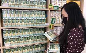 “Nutifood yêu Việt Nam” chia sẻ khó khăn với mẹ Việt đảm bảo đủ sữa cho con mùa dịch