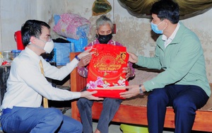 Trao quà Tết tới hội viên nghèo, hoàn cảnh khó khăn tại Ninh Bình: Sát cánh cùng nông dân