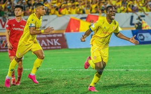 Ngoại binh ghi 7 bàn cho Nam Định tại V.League 2021 bị... sát hại