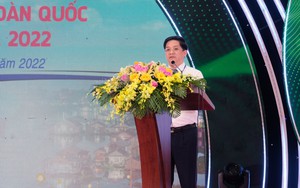 Phó Chủ tịch Thường trực Hội NDVN Phạm Tiến Nam phát biểu khai mạc đêm Chung kết Hội thi Nhà nông đua tài