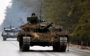 Đức tuyên bố gửi 100 xe tăng tiếp sức cho Ukraine, Nga triển khai tăng chủ lực mới nhất tới Lugansk