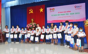 Him Lam Land trao tặng 100 suất học bổng cho học sinh nghèo vượt khó tỉnh Tây Ninh