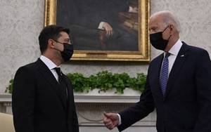 Ông Zelensky cảm ơn ông Biden vì "một món quà tuyệt vời"