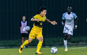 Báo Pháp gọi tên Quang Hải trước trận Pau FC gặp Annecy