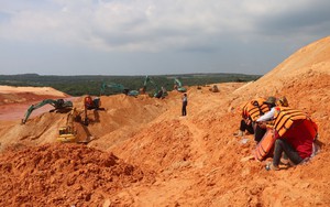 Tìm thấy thi thể thứ 3 trong vụ sạt lở mỏ titan Nam Suối Nhum ở Bình Thuận