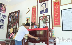 Ngài Thủ Khoa Huân và soạn giả Trần Hữu Trang đều sinh ra từ làng khoa bảng nổi tiếng nào của đất Tiền Giang?