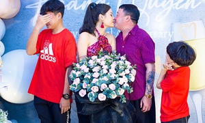 Tiết lộ bất ngờ về vợ HLV Trương Việt Hoàng: Tài sắc vẹn toàn