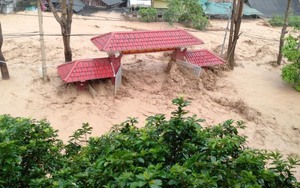 Lũ quét kinh hoàng tại Kỳ Sơn (Nghệ An): Nhà cửa, ô tô, xe máy bị cuốn trôi
